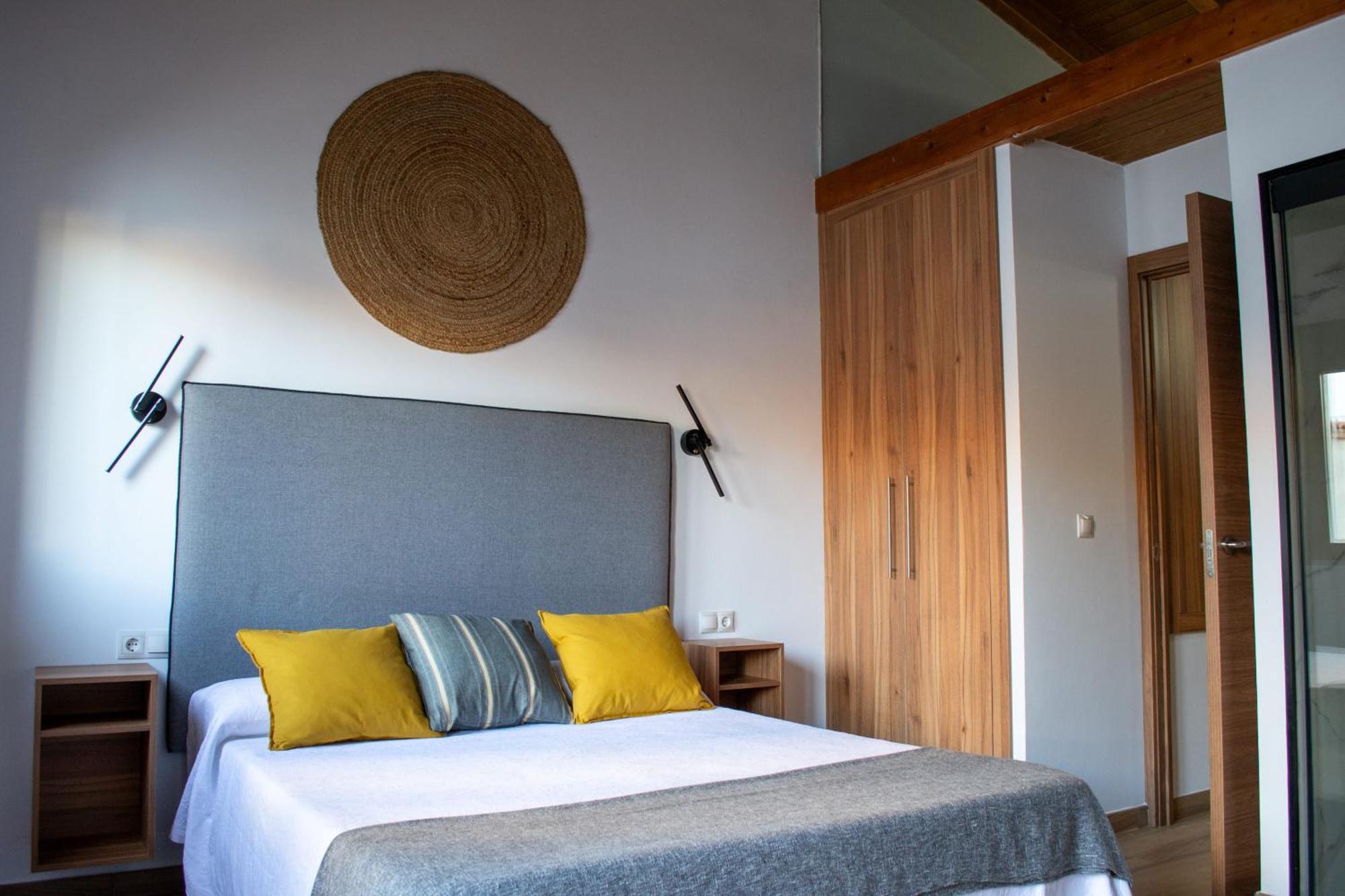 Casa Rural Dona Sol Монтанчес Экстерьер фото