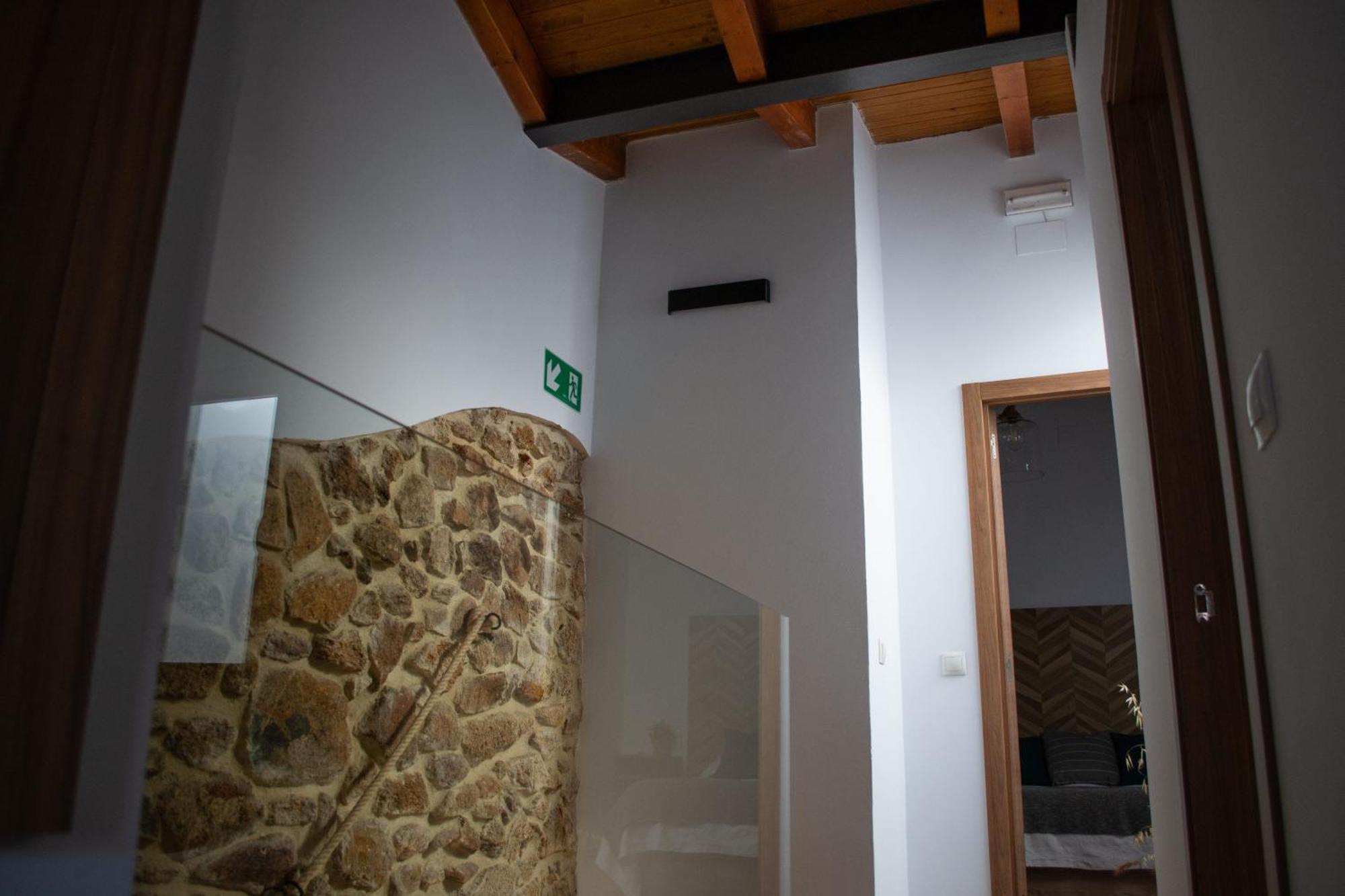 Casa Rural Dona Sol Монтанчес Экстерьер фото